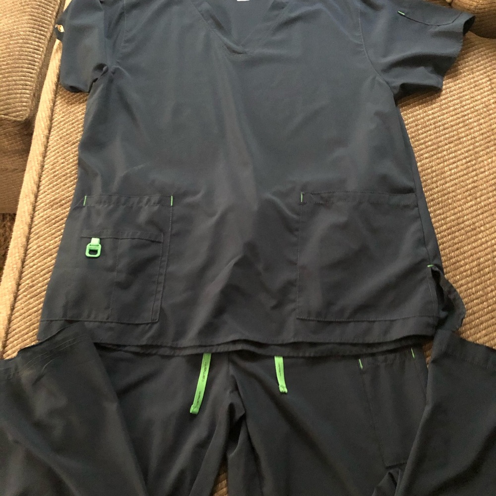 Scrub set!